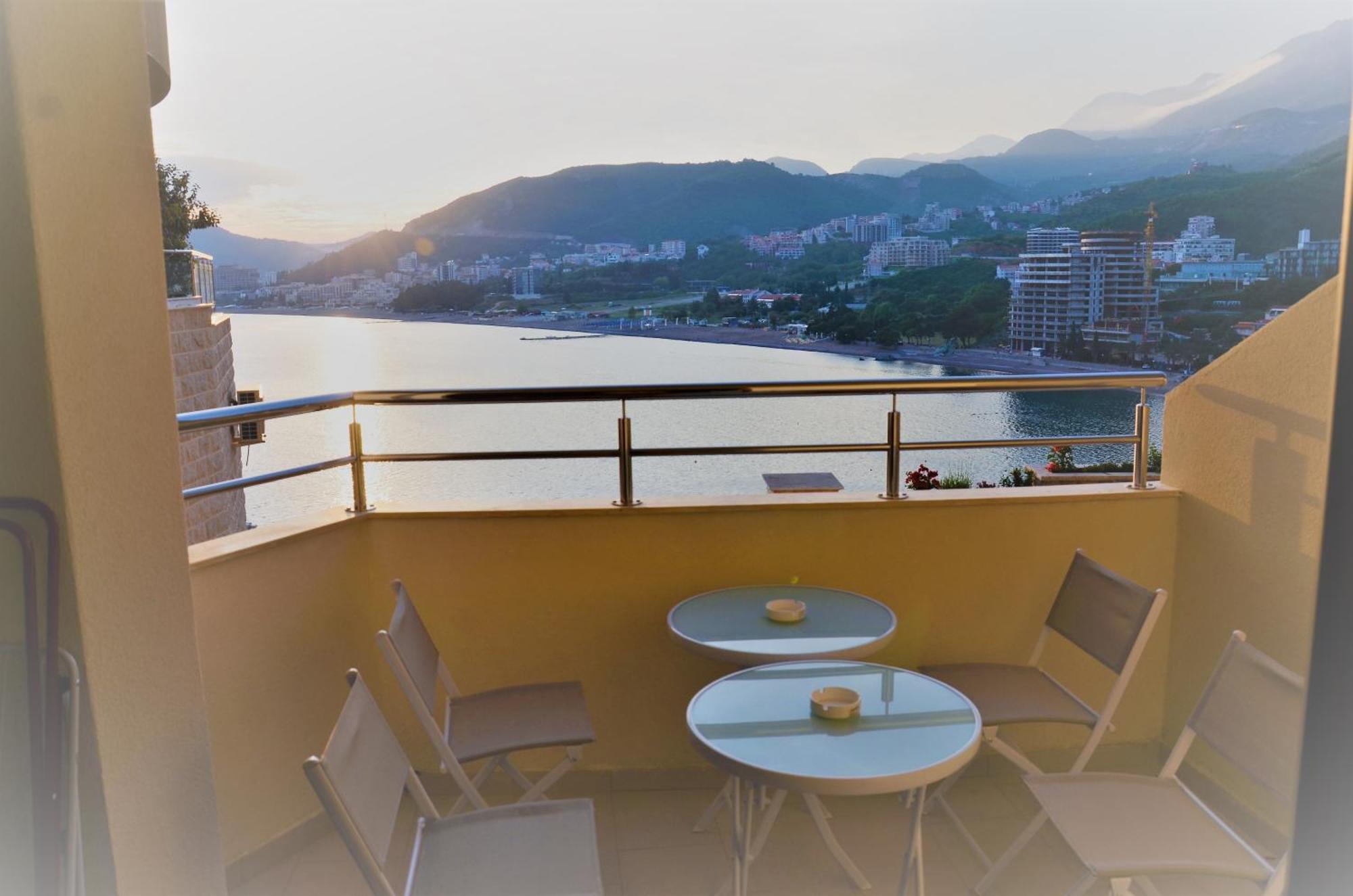 Apartmani Svetionik Budva Habitación foto
