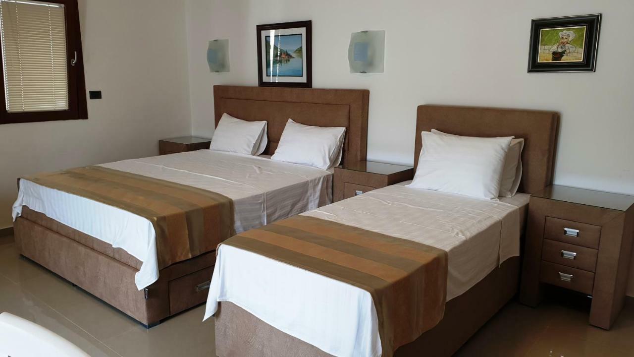 Apartmani Svetionik Budva Habitación foto