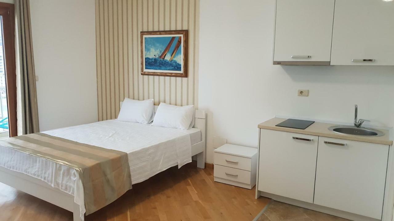Apartmani Svetionik Budva Habitación foto